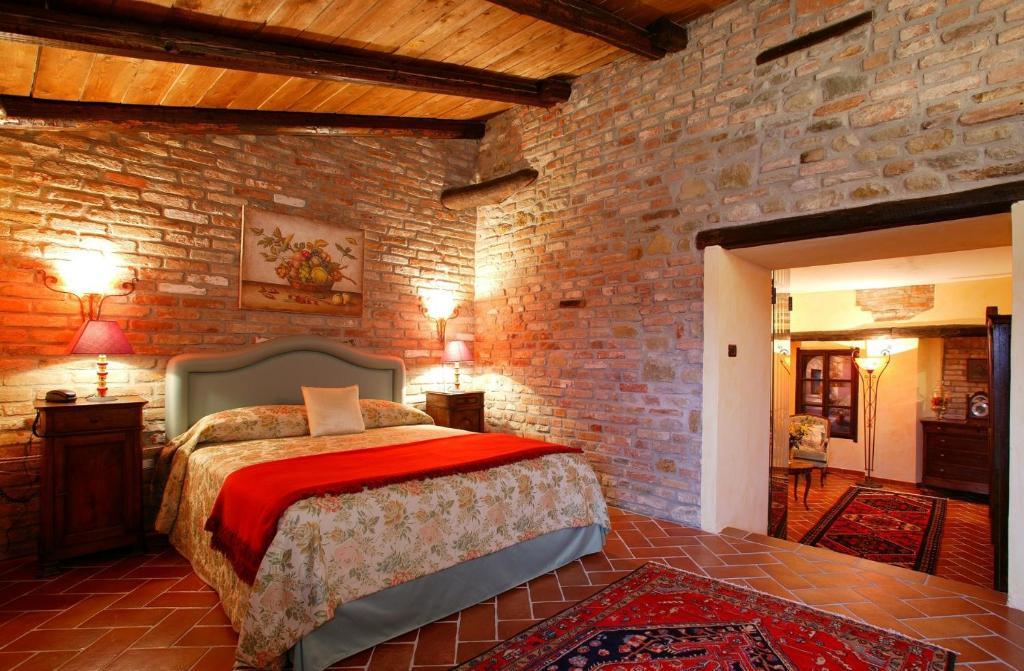 Castel Rocchero La Maraglianaアパートホテル 部屋 写真