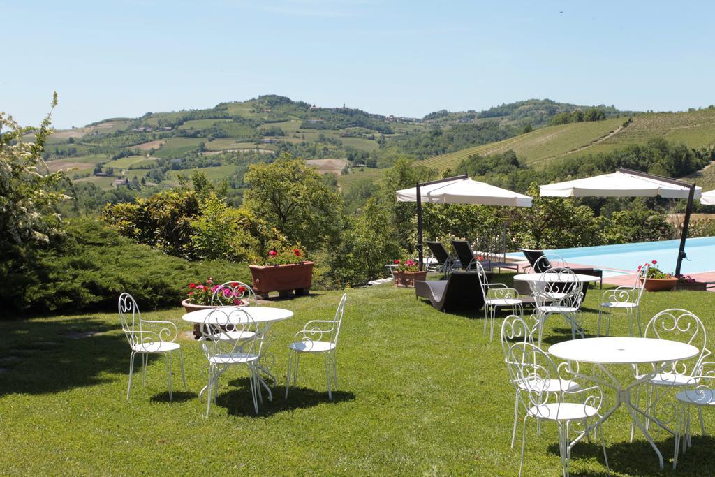 Castel Rocchero La Maraglianaアパートホテル エクステリア 写真