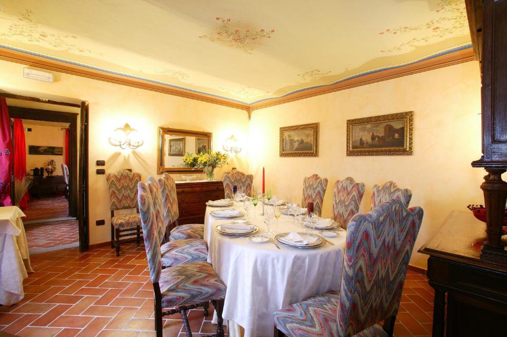 Castel Rocchero La Maraglianaアパートホテル エクステリア 写真